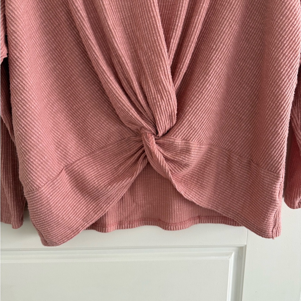 American Eagle Pink Knotted Long Sleeve Top Size Medium - Picture 3 of 5